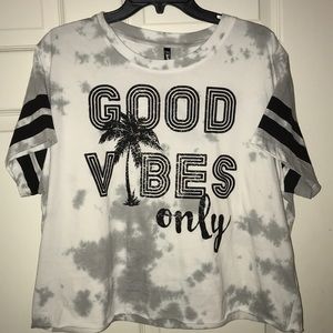 Good vibes only plus size crop top